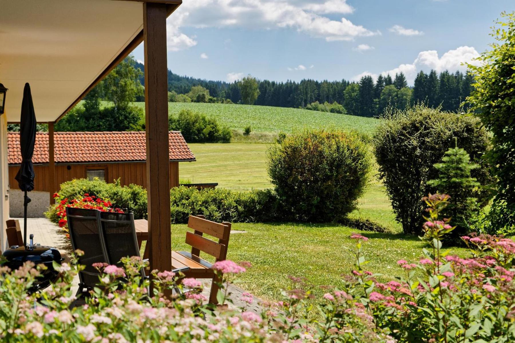 Ferienwohnungen Holzferienhaeuser Leithenwald ซวีเซิล ภายนอก รูปภาพ