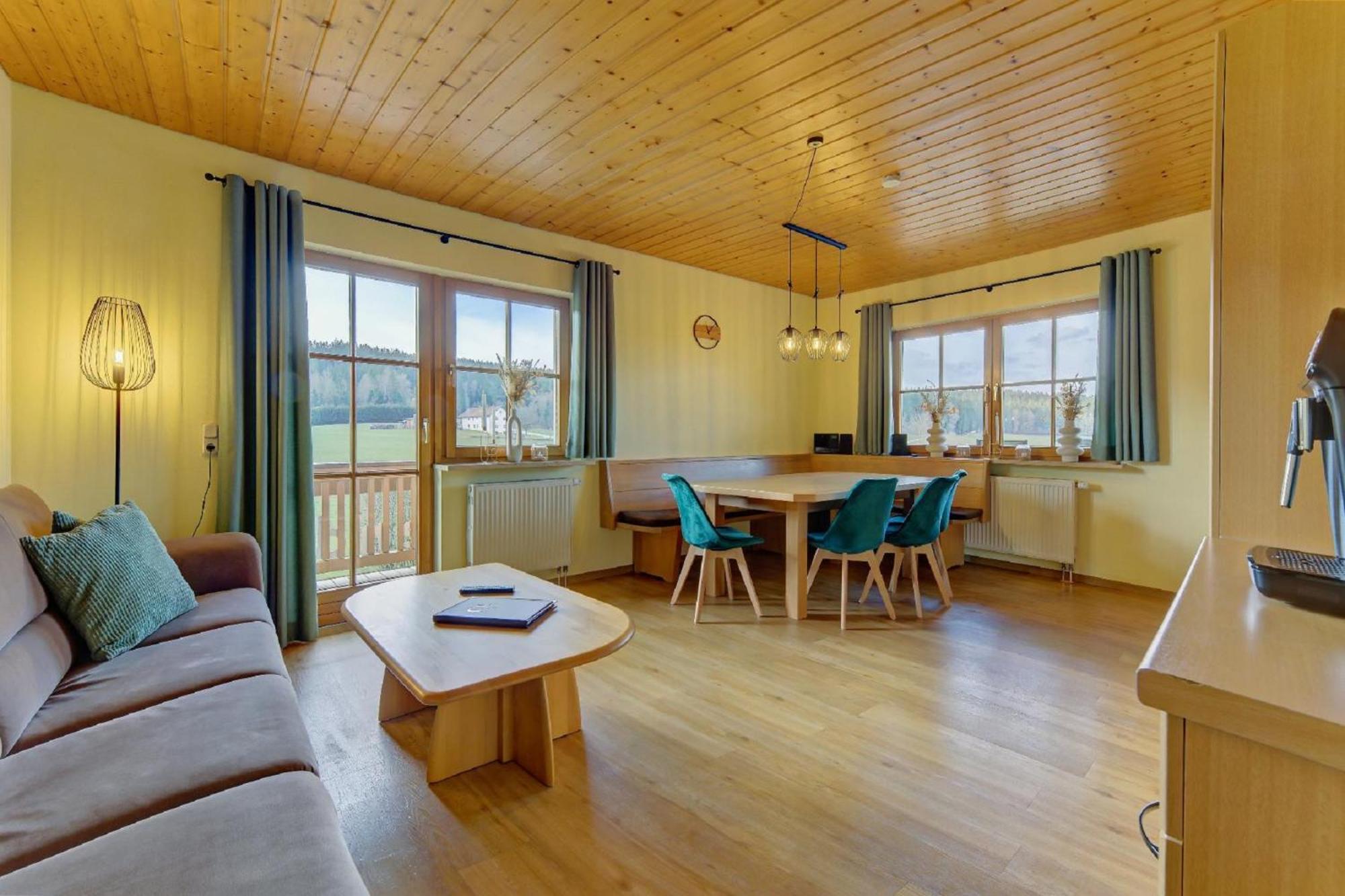 Ferienwohnungen Holzferienhaeuser Leithenwald ซวีเซิล ภายนอก รูปภาพ